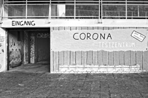 Eingang Corona – Klaus Schmidt