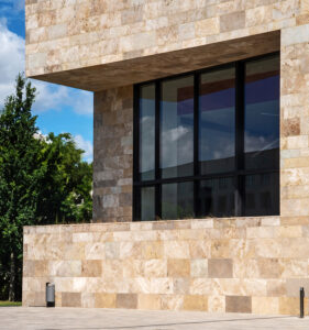 Ecke ausgeschnitten – Claus Liewerkus