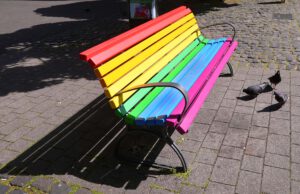 Regenbogenbank – Gisela Krause Regenbogenbank – Gisela Krause