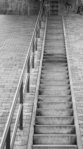 Treppe zur Leiter – Claus Liewerkus