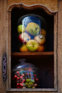 Hinter Glas – Andrea Marx Hinter Glas – Andrea Marx