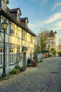 Gasse in Eltville – Winfried Toussaint Gasse in Eltville – Winfried Toussaint